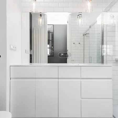 Konstruktorska By Renters Prestige Apartment *